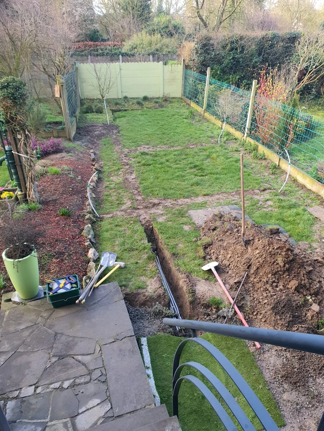 Le petit jardin de ville avant sa transformation.