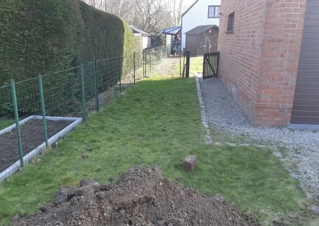 Les abords avant leur transformation.